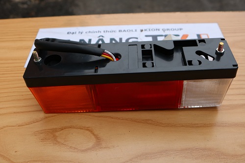 Cụm đèn hậu xe nâng TCM động cơ C40 mã HS-LL024