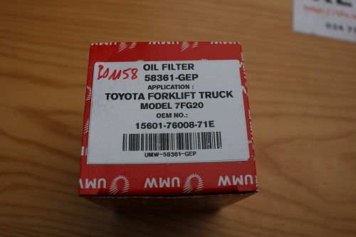 Lọc dầu động cơ xe nâng Toyota 7FG20 mã 15601-76008-71E hiệu UMW