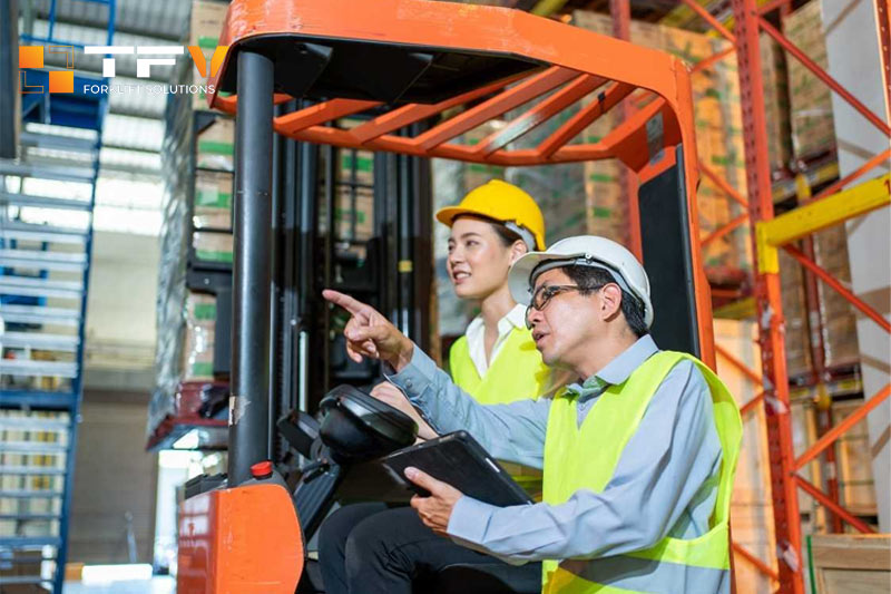 Kiểm tra xe nâng khi thuê cơ sở pháp lý để bạn bảo vệ mình khi có tranh chấp phát sinh