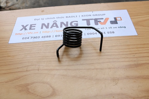Lò xo chân phanh xe nâng Toyota 8FD15~J35, 8FG15~J35 mã 47118-26600-71. Mã P.00054
