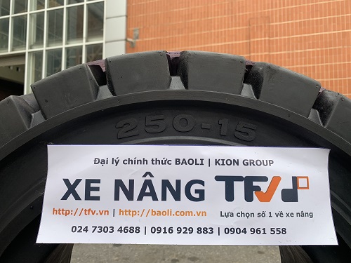 Lốp đặc xe nâng kích thước 2.50-15 hiệu Success