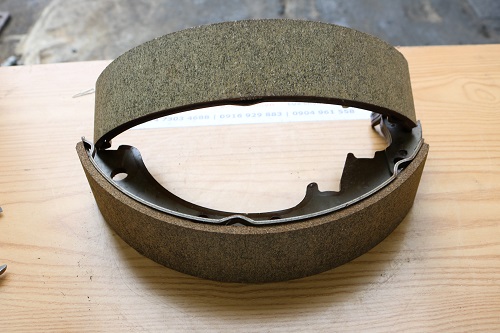 Má phanh xe nâng Komatsu FD20~30-11 mã 3EB-30-23430 hiệu KBZ. Mã P.00903