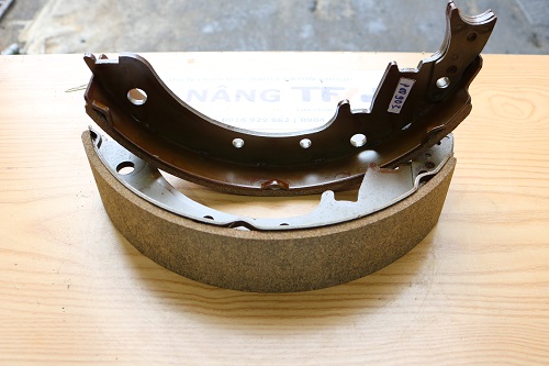 Má phanh xe nâng Komatsu FD20~30-11 mã 3EB-30-23430 hiệu KBZ. Mã P.00903