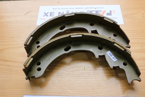 Má phanh xe nâng TCM FD30T3, FG30T3, 5FD28~30(8908-9209) mã C52-13117-53000Z hiệu KBZ. Mã P.00904