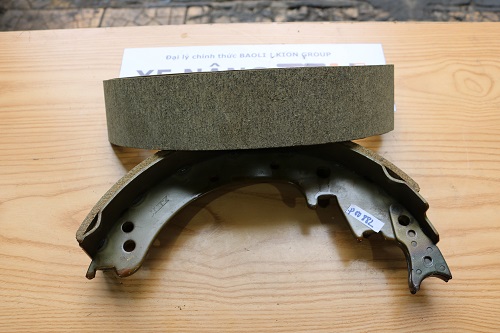 Má phanh xe nâng Toyota 5FD28~30 (8908-9209) mã 04476-30020-71