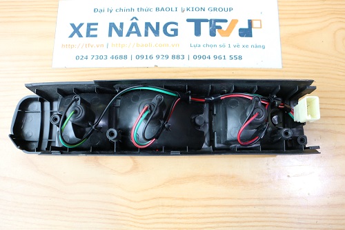 Đèn hậu xe nâng Toyota model 8FD10~30,8FG10~30 mã 56640-26601-71