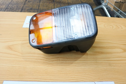 Đèn pha xe nâng Toyota model 7FD10～30,7FG10～30(0512-0609) mã 56550-23321-71. Mã P.00029