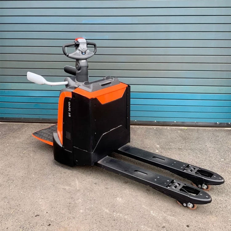 Pallet truck