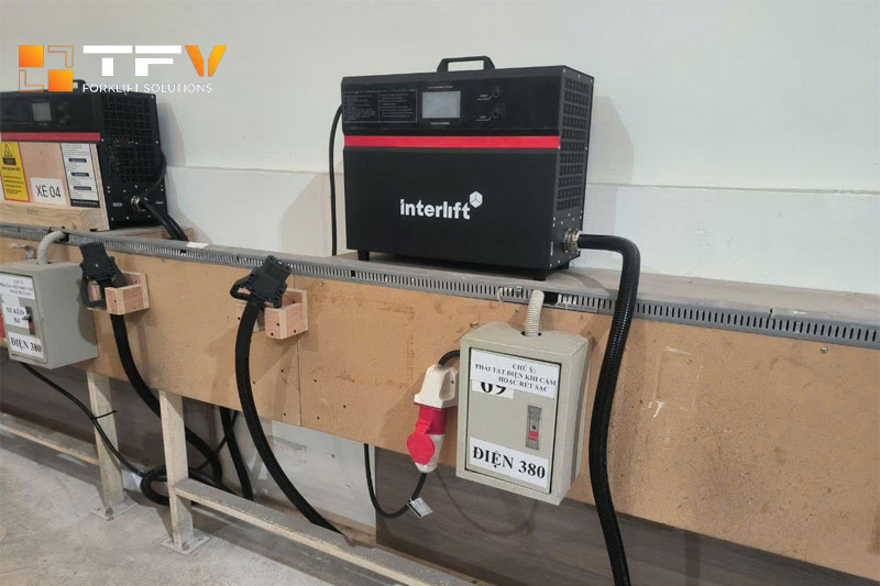 Chuỗi sạc pin Lithium thương hiệu Interlift