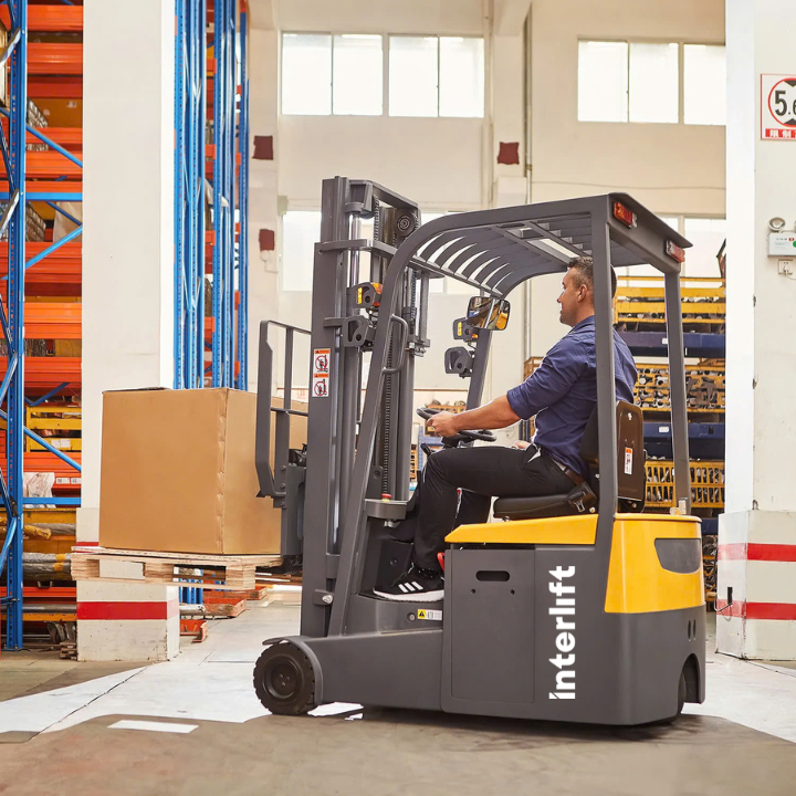 Xe nâng điện 3 bánh ngồi lái 1.5 tấn Interlift
