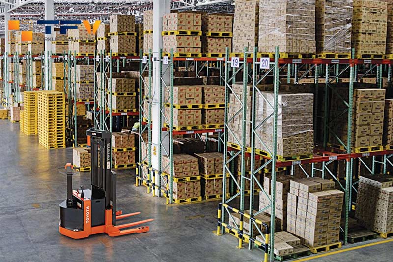 Ứng dụng thực tế xe nâng Stacker