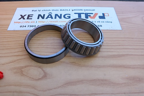 Vòng bi xe nâng kích thước 100*65*27 mã 33013 SKF hàng mới 100%