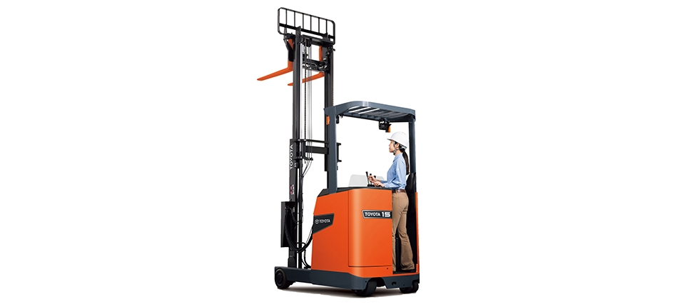 Xe nâng điện reach truck đứng lái 1.5 tấn Toyota