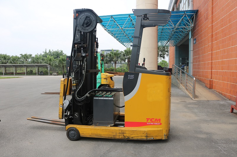 Xe nâng điện Reach truck 1.5 tấn TCM FRHB15