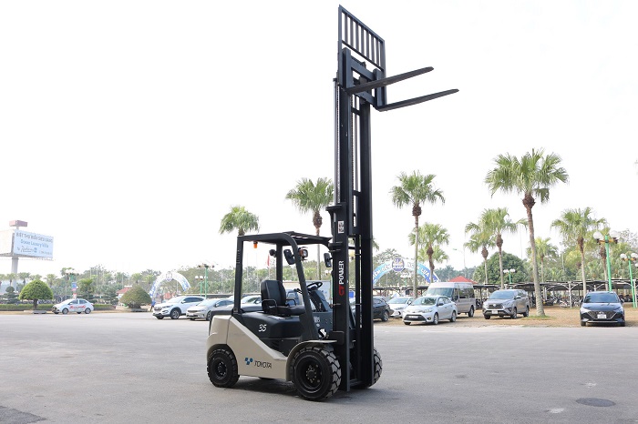 tải trọng xe nâng giảm theo chiều cao