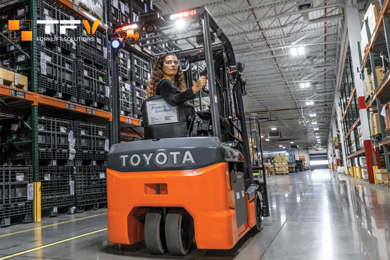 Xe nâng điện pin lithium kho lạnh