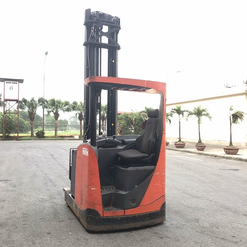 Xe nâng điện Reach truck 1,6 tấn BT RRE 160E