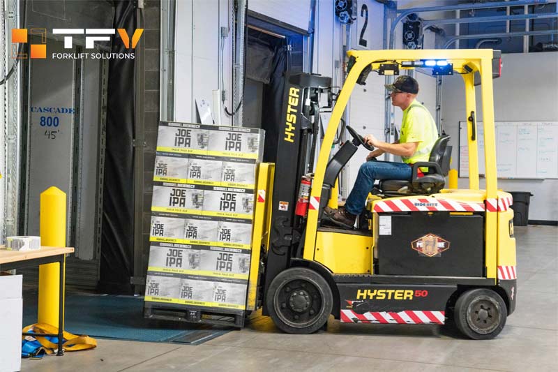 Thuê xe nâng ngành cơ khí