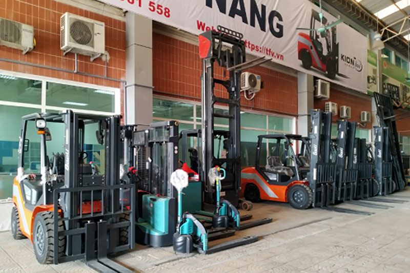 Xe nâng sẵn hàng tại TFV