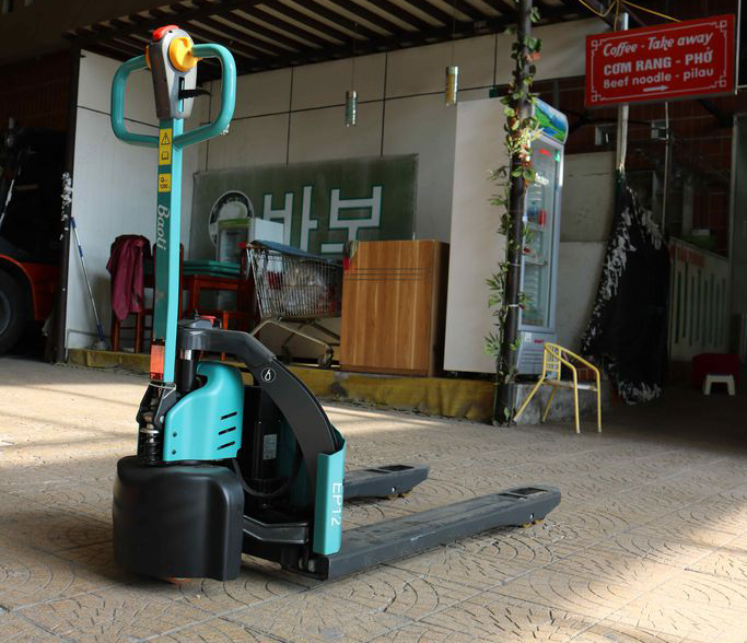 Xe nâng tay điện thấp 1.2 tấn Baoli EP12-WS