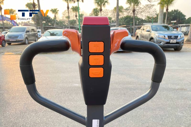 Xe nâng tay điện 2 tấn INTERLIFT SL20L3