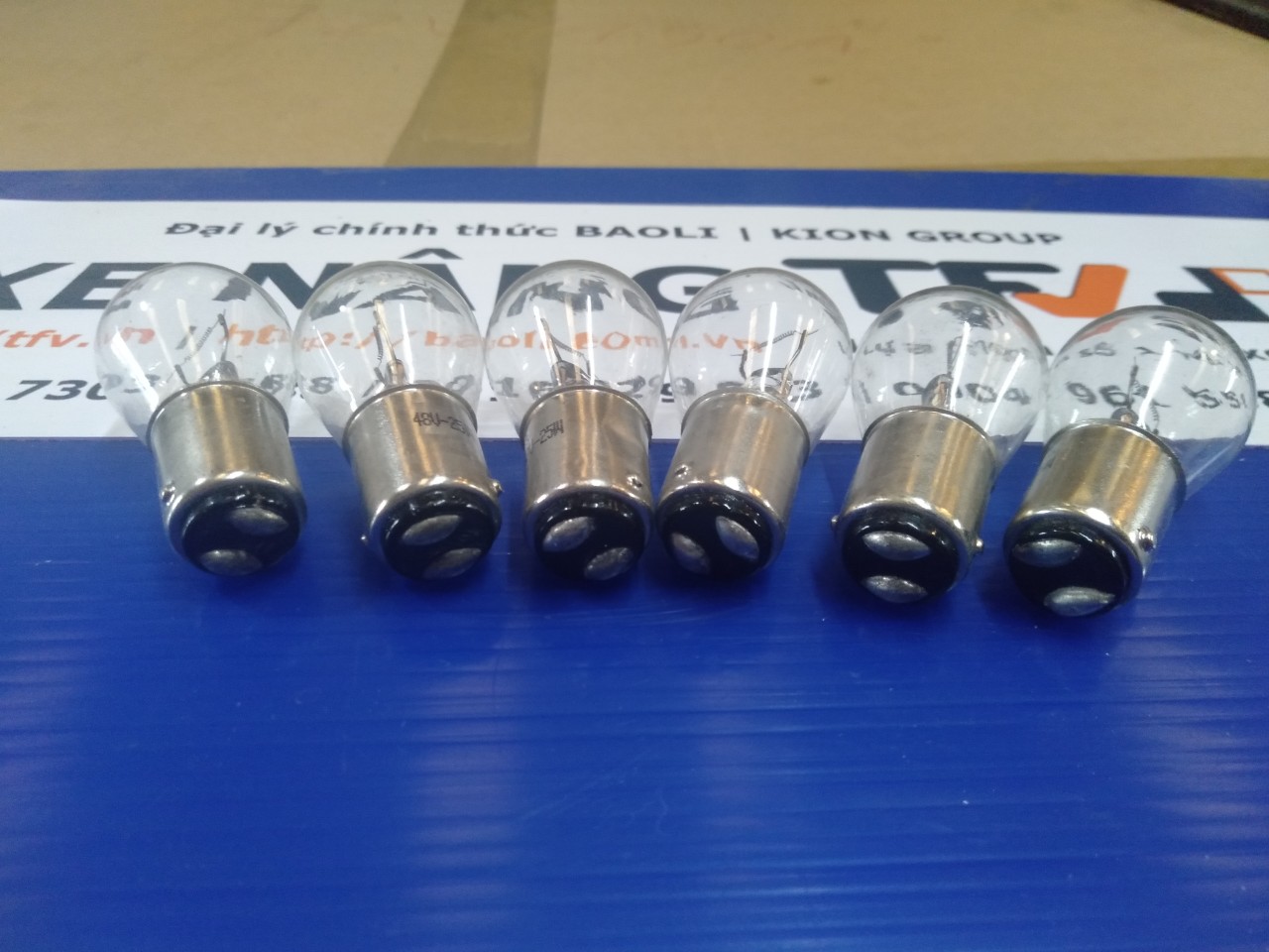 Bóng đèn dây tóc xe nâng Toyota 48V/25W hiệu Folangsi