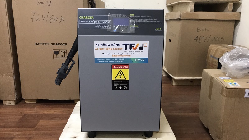 Sạc Lithium thương hiệu EIKTO