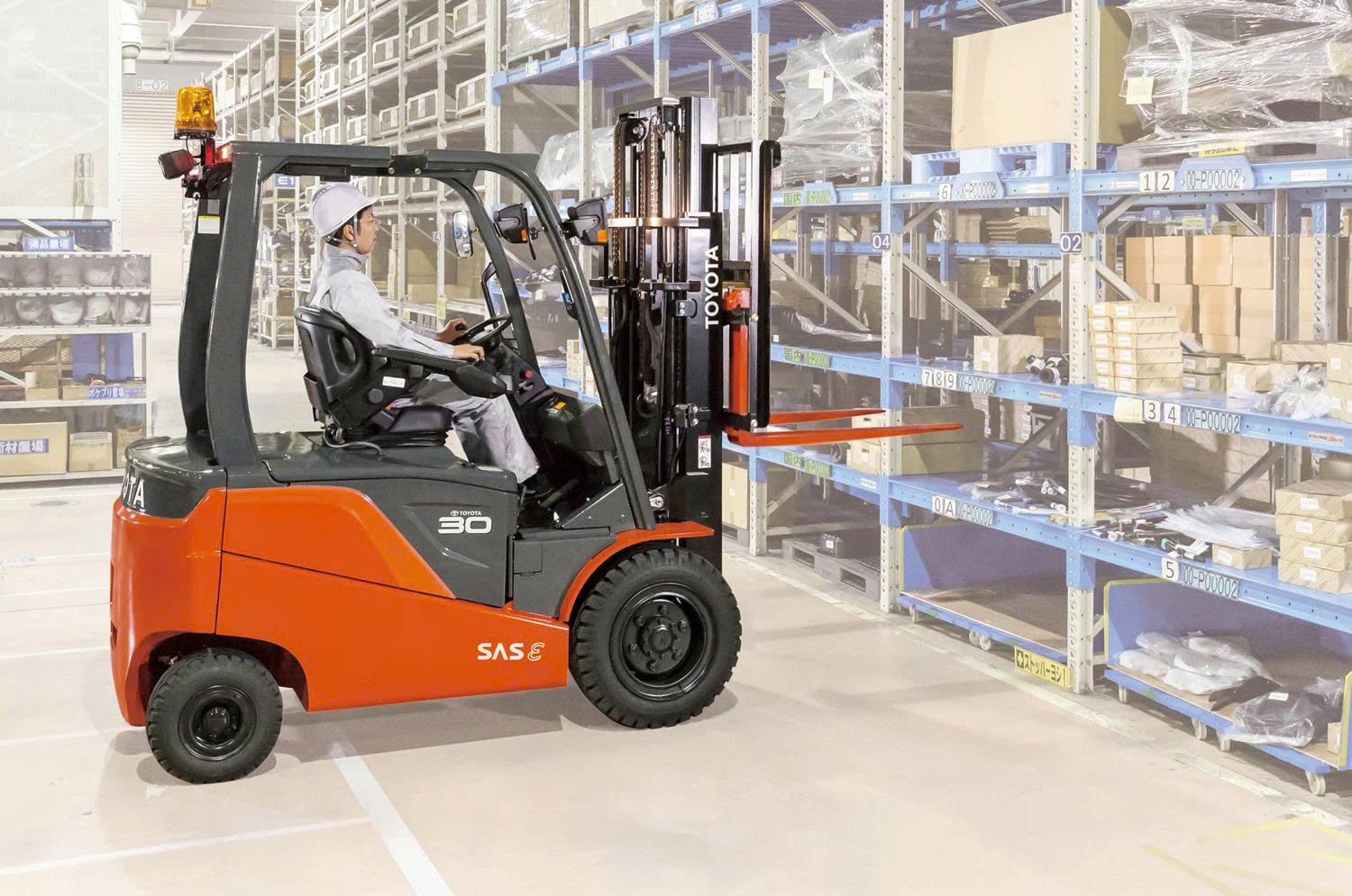 Xe nâng điện ngồi lái 3 tấn Toyota 8FBN30