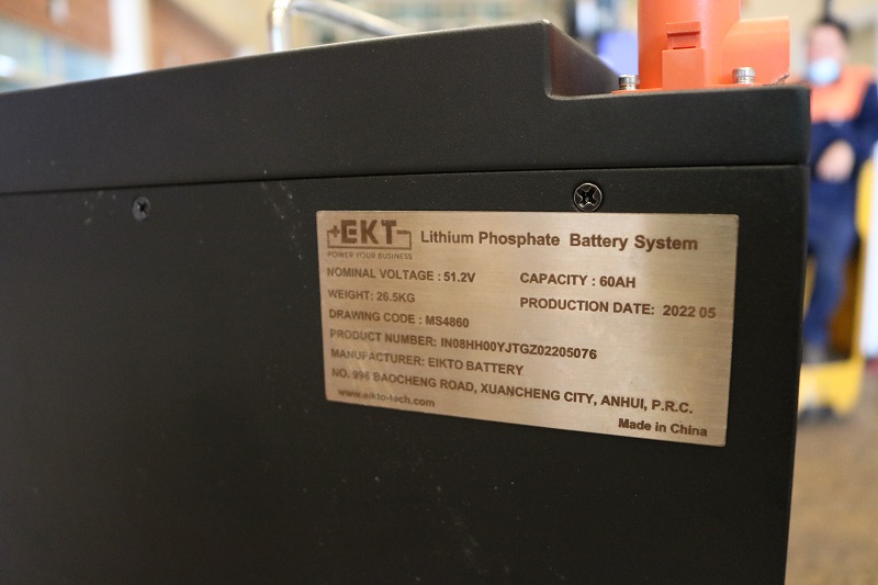 Bình ắc quy, pin Lithium 51.2V/60Ah hiệu EIKTO dùng cho xe nâng, mới 100%