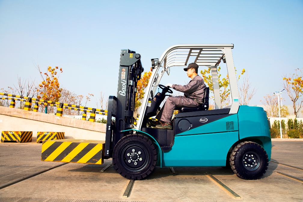 Xe nâng điện ngồi lái 3 tấn Baoli KBE30-01-Li