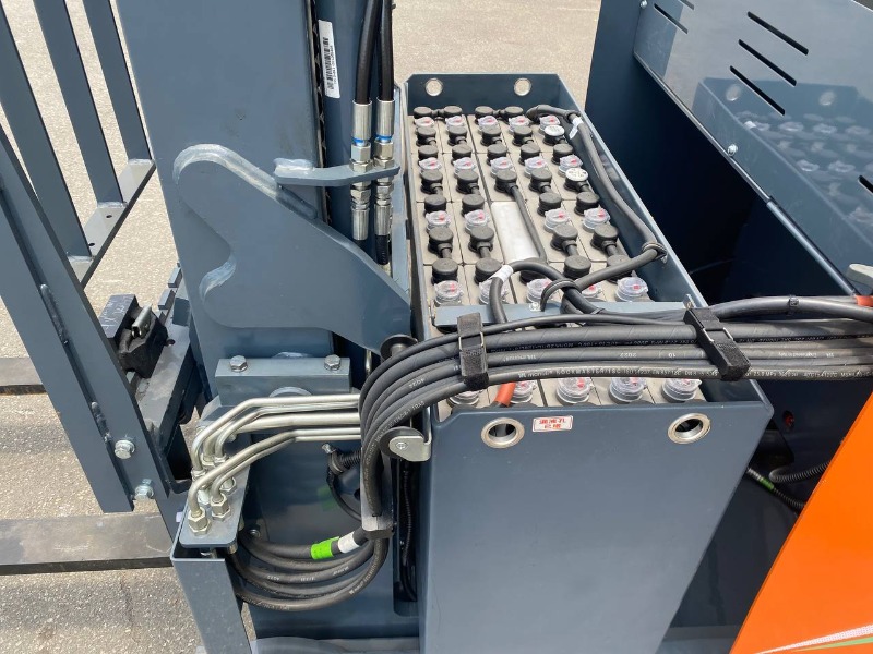 Bình ắc quy xe nâng Reach truck đứng lái 1.5 tấn, Heli CQD15-GE2R