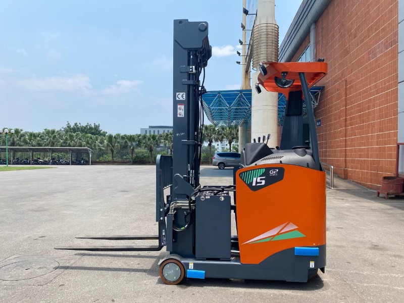 Xe nâng Reach truck đứng lái 1.5 tấn, Heli CQD15-GE2R