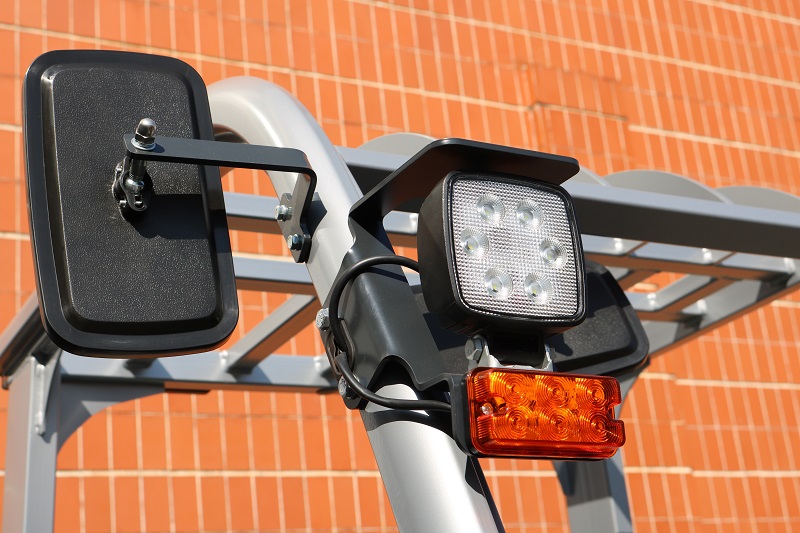 Hệ thống đèn xe nâng điện 2.0 tấn, hiệu Kion Baoli KBE20-01