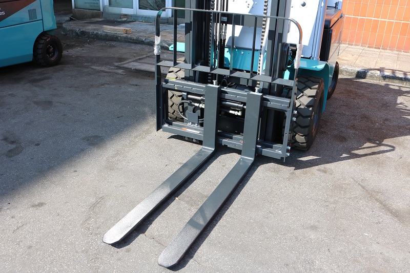 Càng xe nâng hàng thương hiệu Kion Baoli