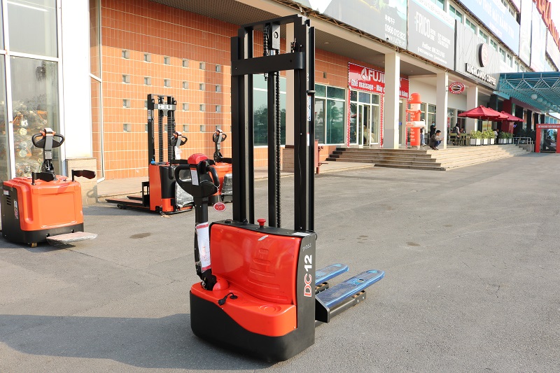 Xe nâng điện Stacker 1.2 tấn hiệu Heli Interlift CDD12-070E