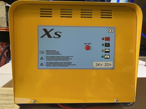 Bộ sạc ắc quy 24V-20A hiệu XS, hàng mới 100%