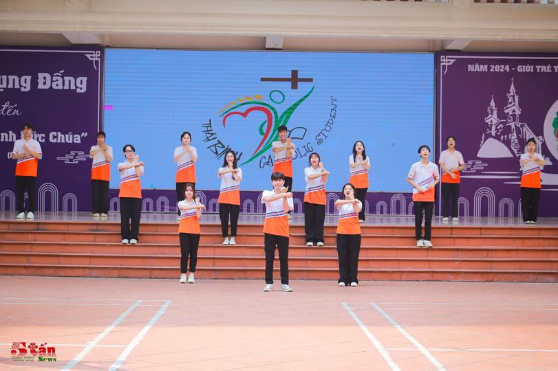 Đồng phục nhóm sinh viên công giáo Thái Bình Hà Nội tại Đồng phục và Quà tặng