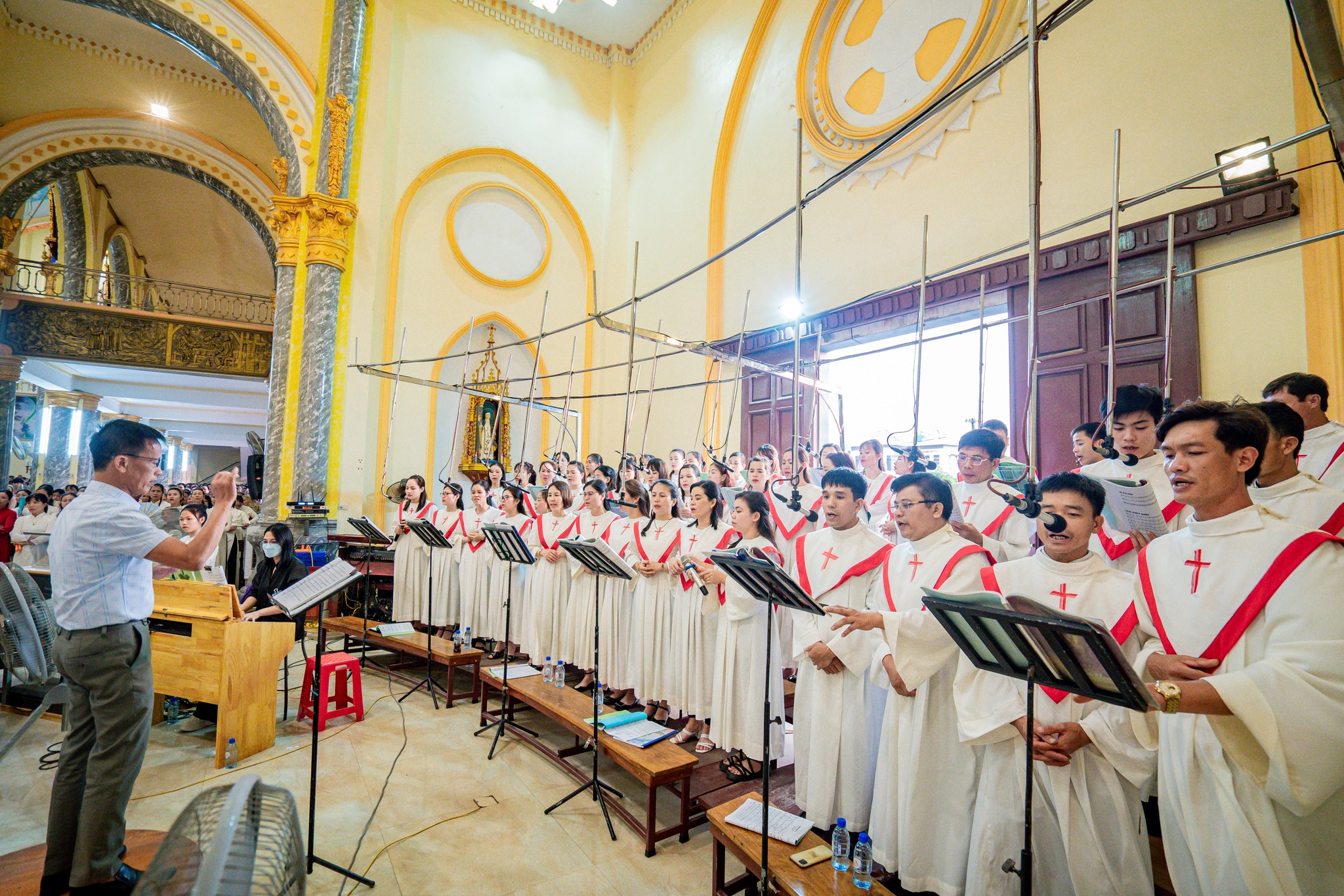 Áo ca đoàn giáo xứ Thanh Minh