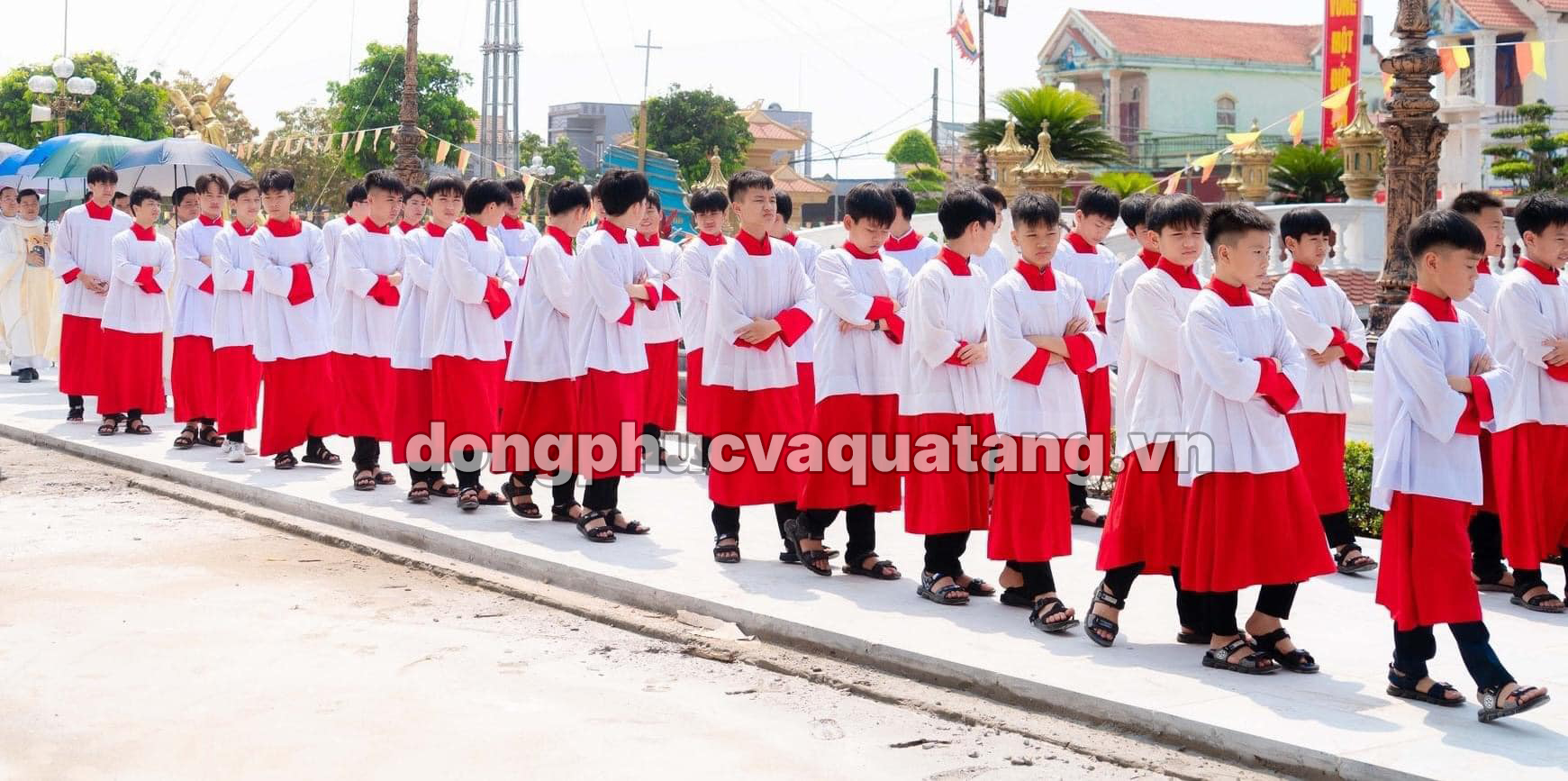 Áo giúp lễ ban lễ sinh Công Giáo