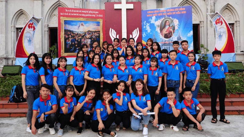 Đồng phục áo thun giới trẻ tại đồng phục và quà tặng