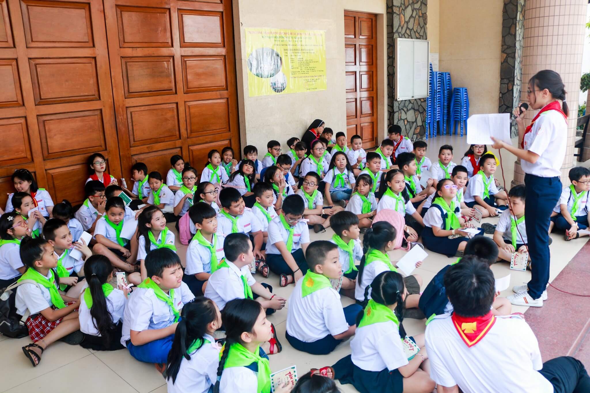 Ấu Nhi Thiếu Nhi Thánh Thể