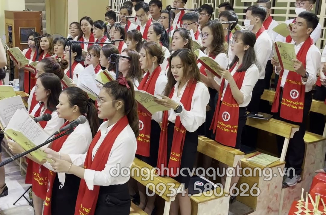 Đồng phục ca đoàn Công Giáo kết hợp dây Stola
