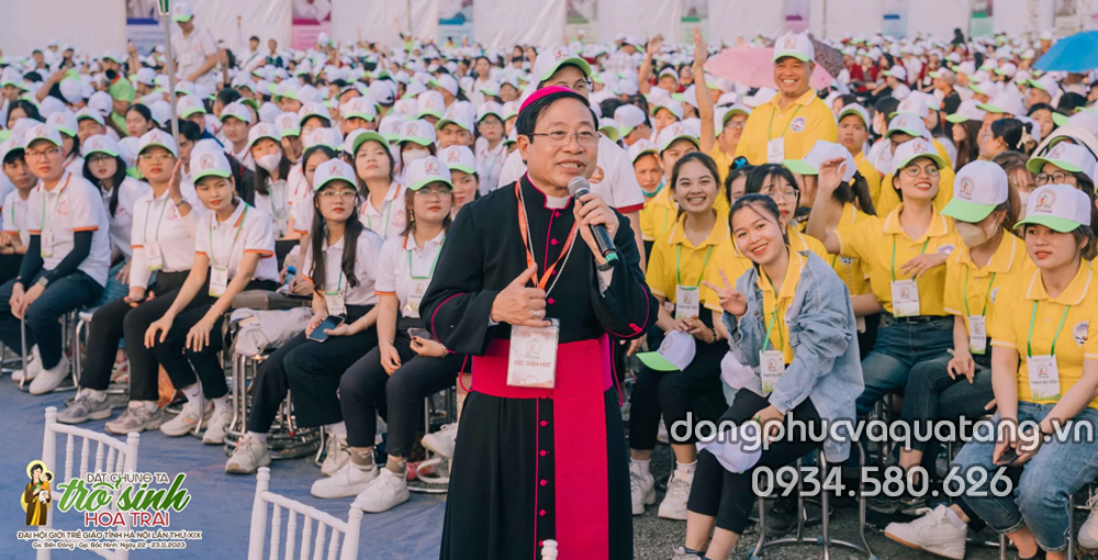 Đồng phục công giáo thể hiện tinh thần hiệp nhất yêu thương và phục vụ
