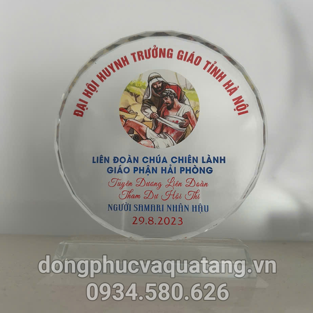 Quà tặng pha lê Công Giáo
