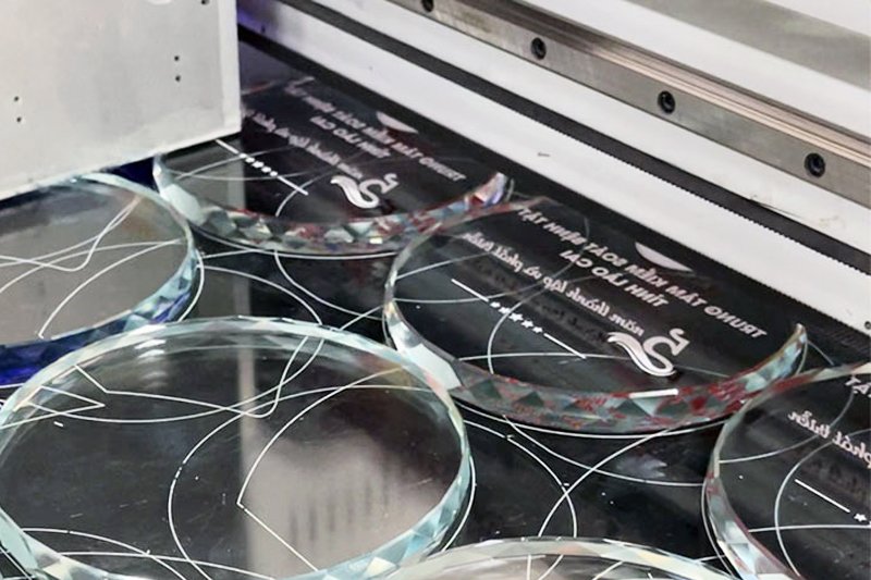 Quy trình in khắc phale kỷ niệm chương