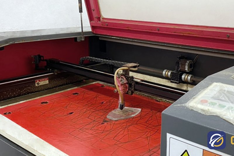 Quy trình sản xuất kỷ niệm chương phale tại Đồng Phục Và Quà Tặng