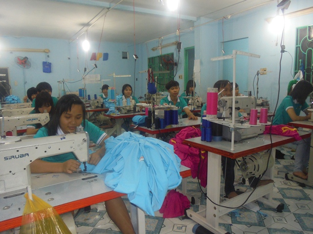 xưởng may áo đồng phục tại Thái Bình