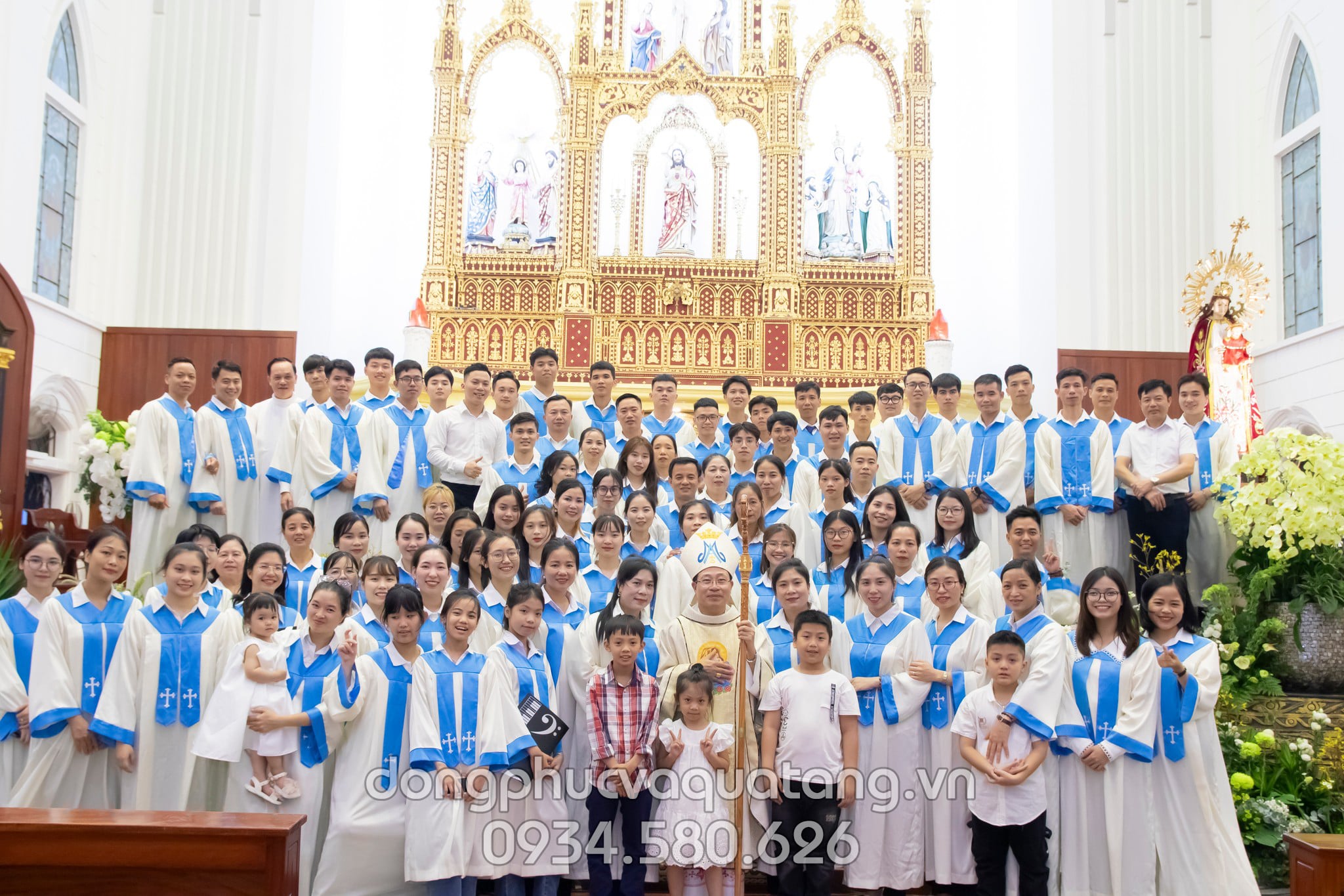 Đồng phục ca đoàn Công Giáo - Ca đoàn Phaxico Xavie Giáo xứ Phùng Khoang