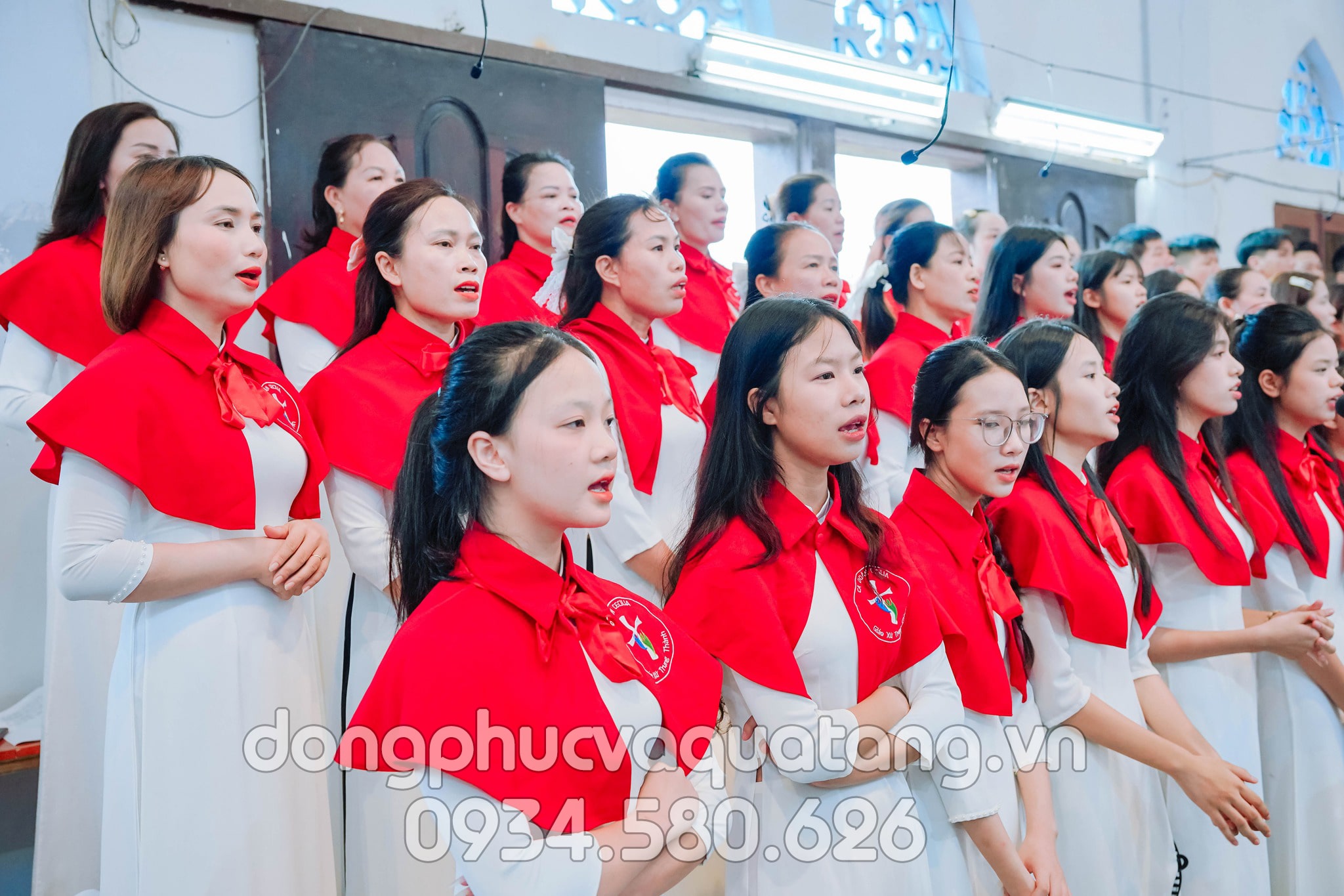 Đồng phục ca đoàn Công Giáo