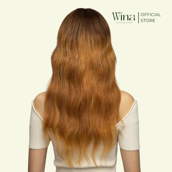 Uốn sóng nước là một trong các kiểu tóc uốn tuổi 50 dành cho các cô và các chị muốn giữ nét tự nhiên và mềm mại